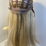 Extra long blonde rooted new wig. Blls627