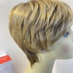 Short designer blonde wig. Bblss607