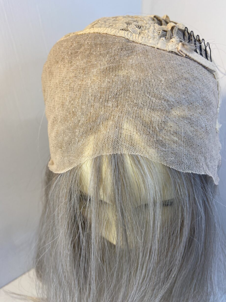Extra long new gorgeous ash blonde wig   Bllw02