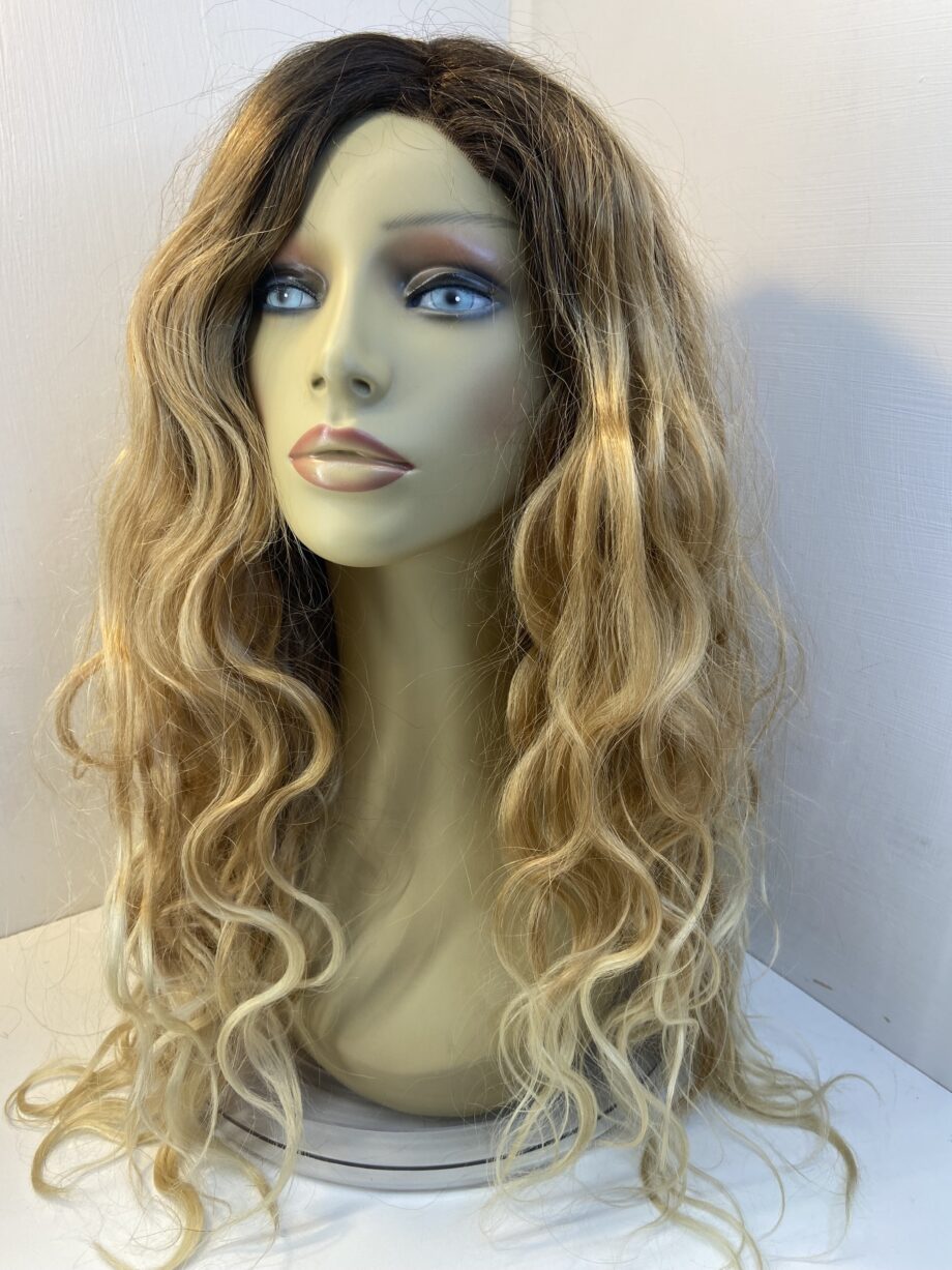 Gorgeous new blonde rooted curly wig. Bllc04