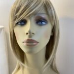 Super long blonde wig. Bblls616