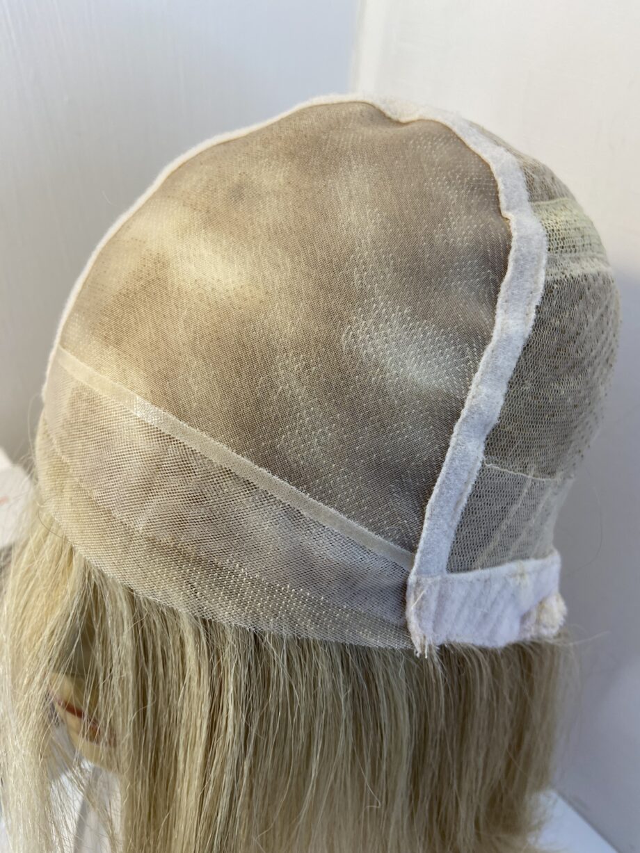 Long blonde new wig. Bblls618