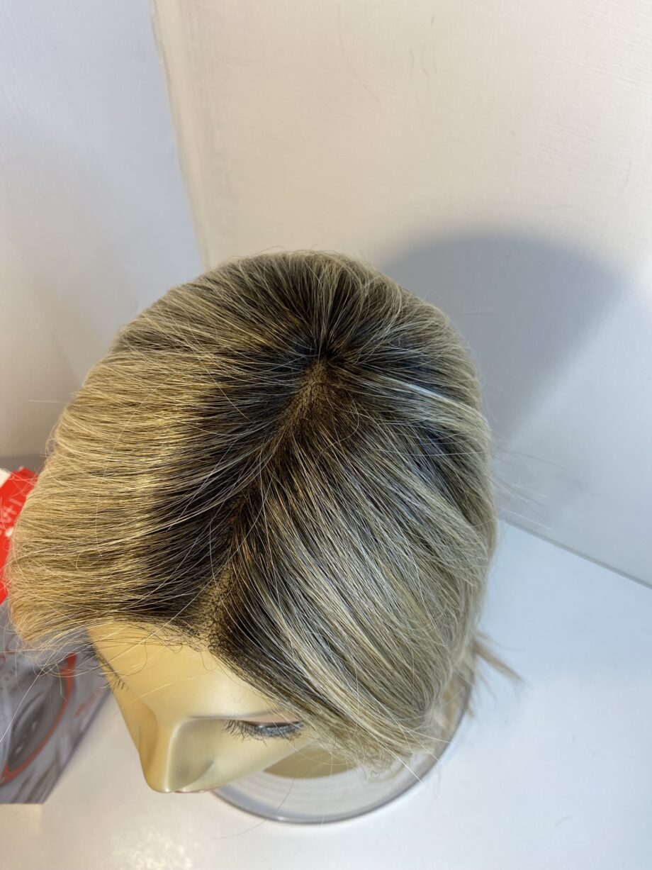 Never worn long blonde wig. Bblls620