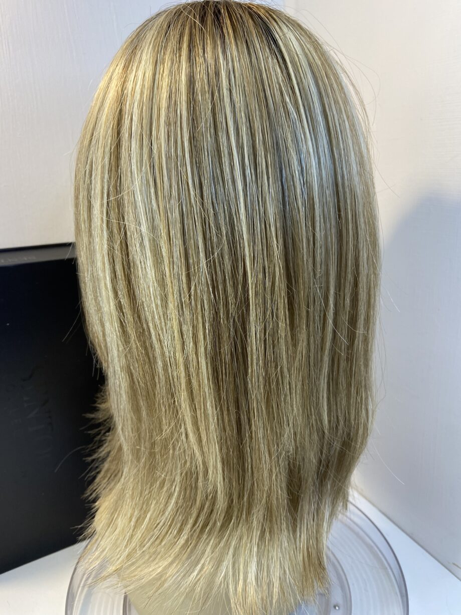 Rooted long blonde new wig. Bblls621