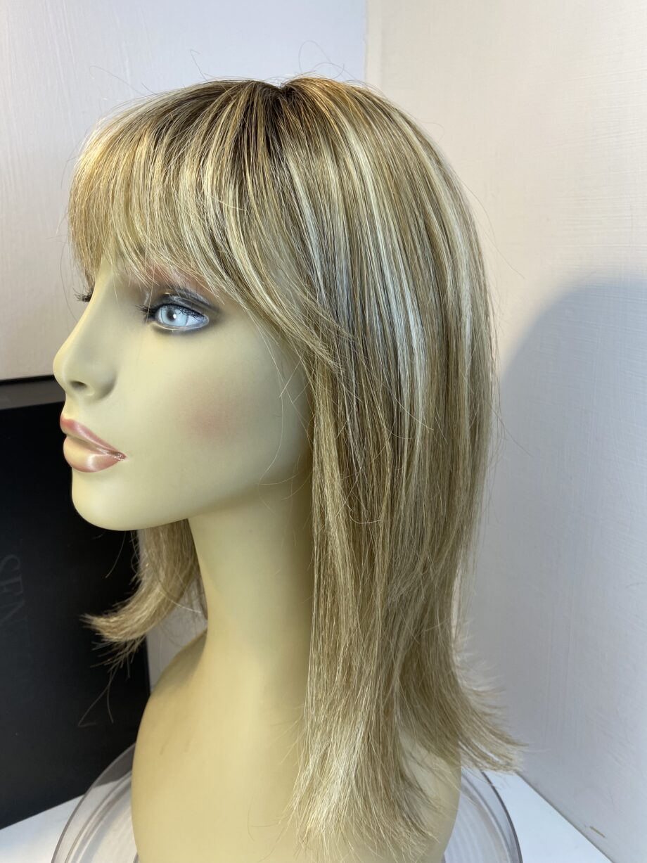 Rooted long blonde new wig. Bblls621