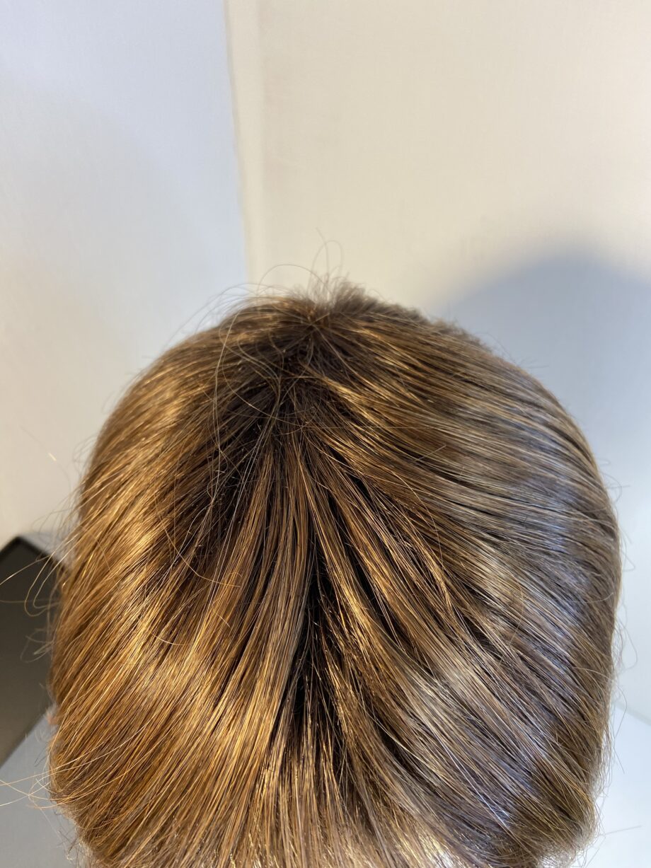 Stunning long brown as new wig. Bbrls622