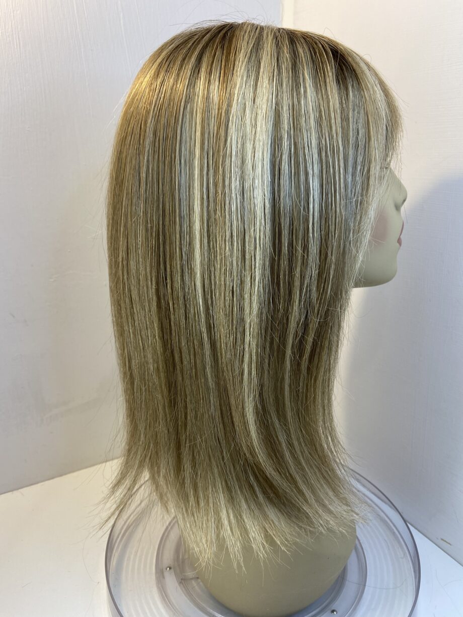 Premium sentoo blonde wig. Blls2