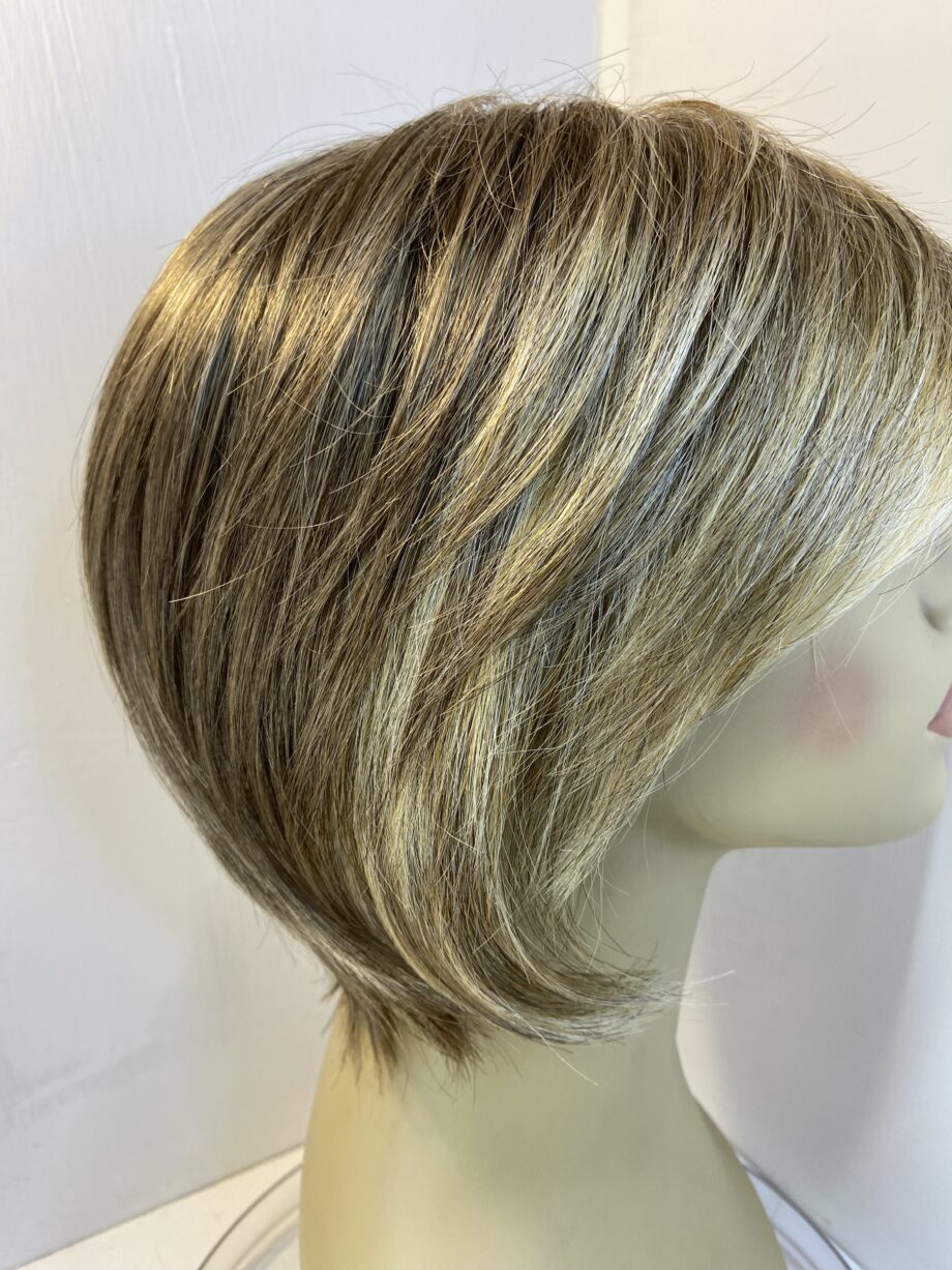 Stunning Ellen Wille soft cap. Blms22