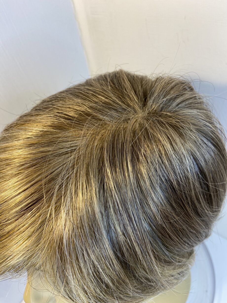 Stunning Ellen Wille soft cap. Blms22
