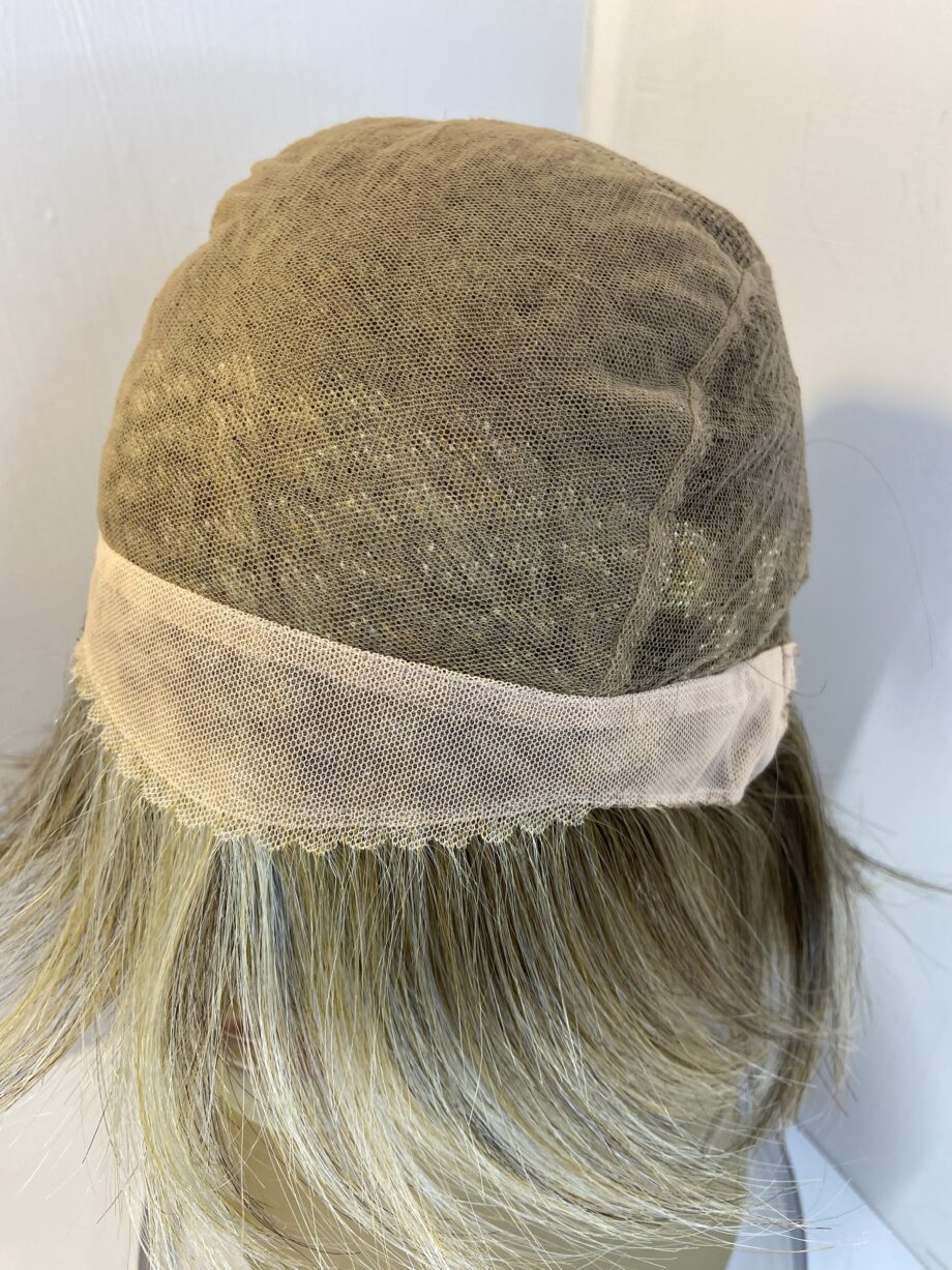 Stunning Ellen Wille soft cap. Blms22