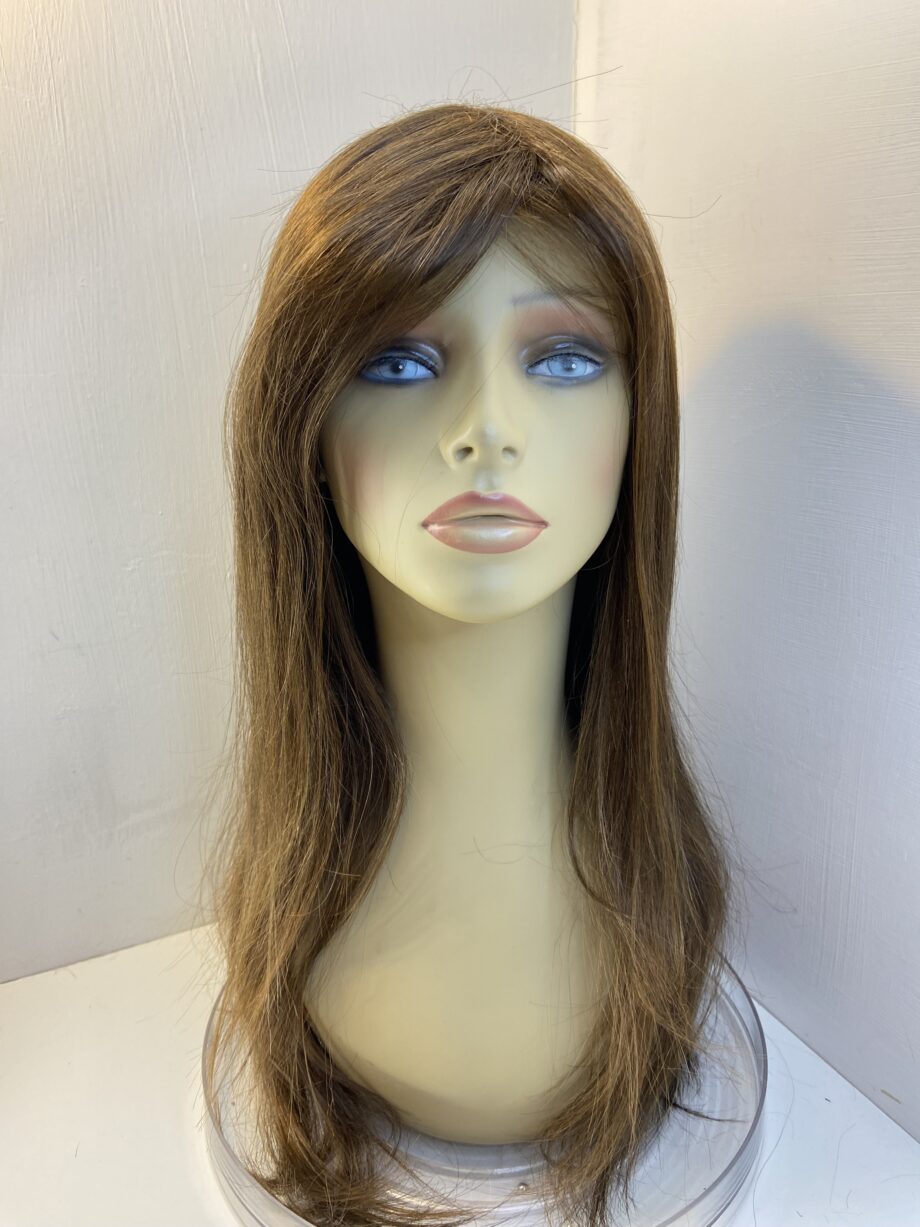 Extra long brown wig. Brls24