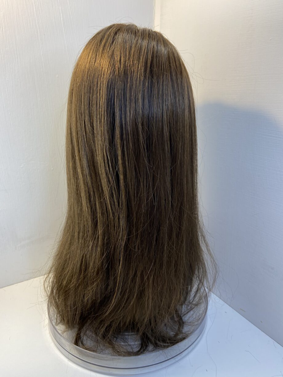 Extra long brown wig. Brls24