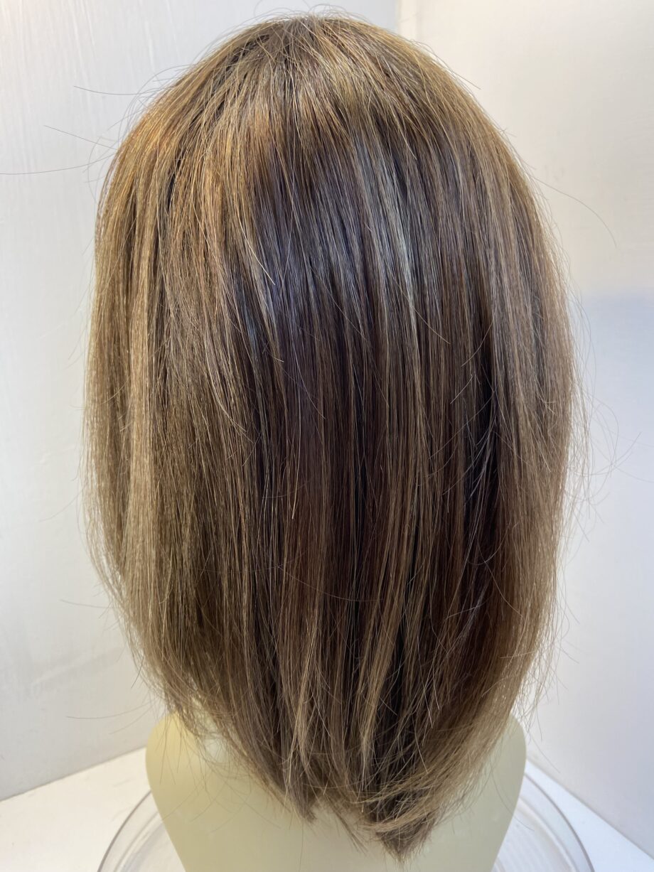 Lovely brown wig. Brls26
