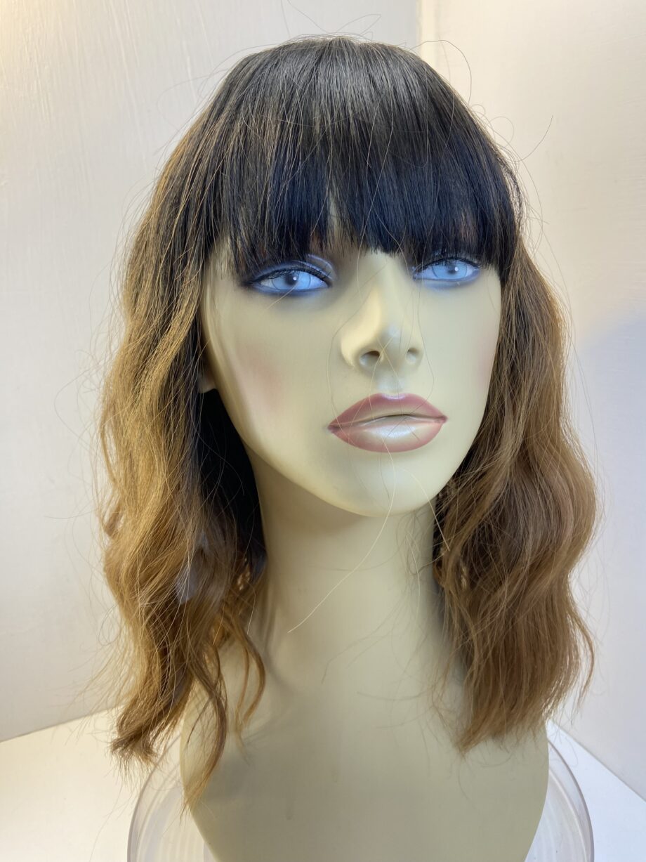 Stunning new brown wavy wig. Brmw506