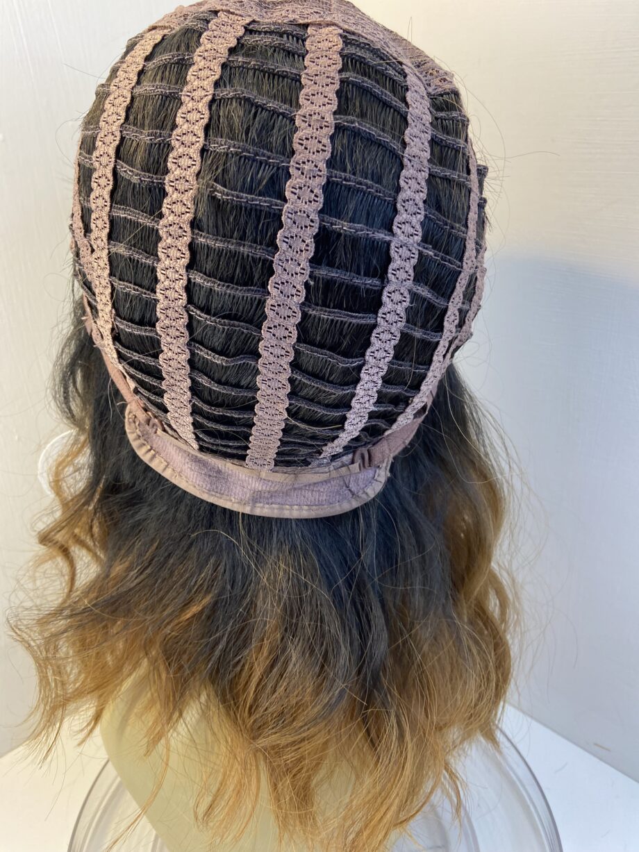 Stunning new brown wavy wig. Brmw506