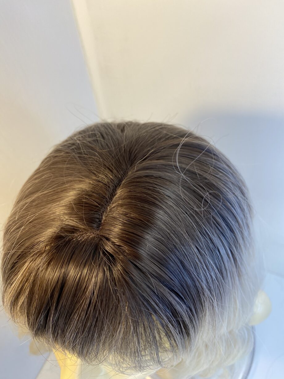 New blonde rooted wavy wig. Blmw507