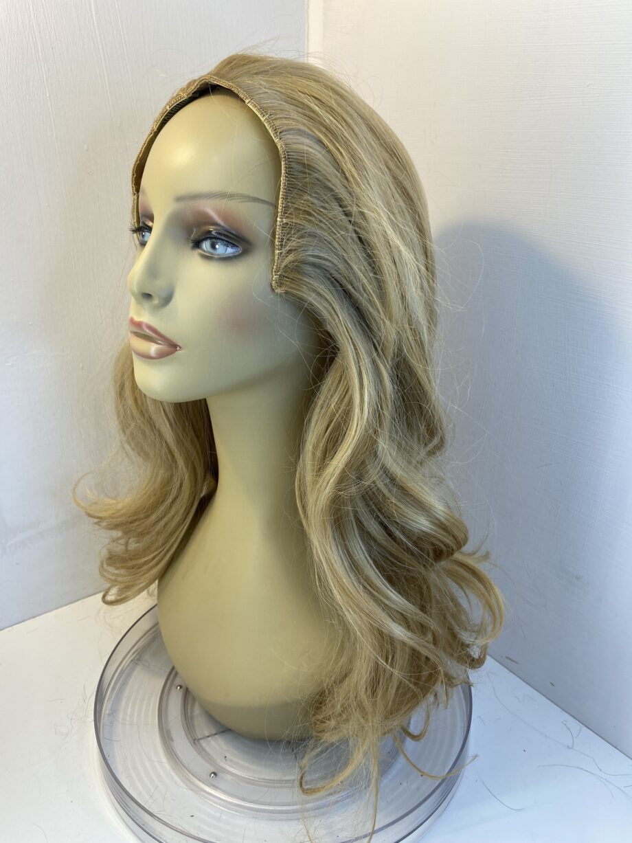 Long blonde wavy hairpiece   Bllw510