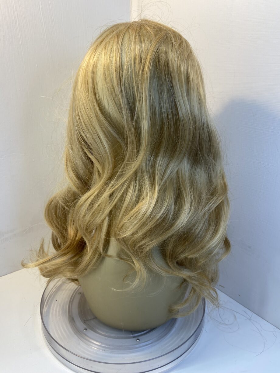 Long blonde wavy hairpiece   Bllw510