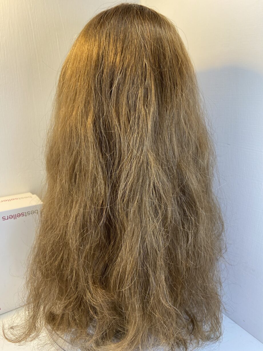 Very long wavy new brown wig. Bbrlw617