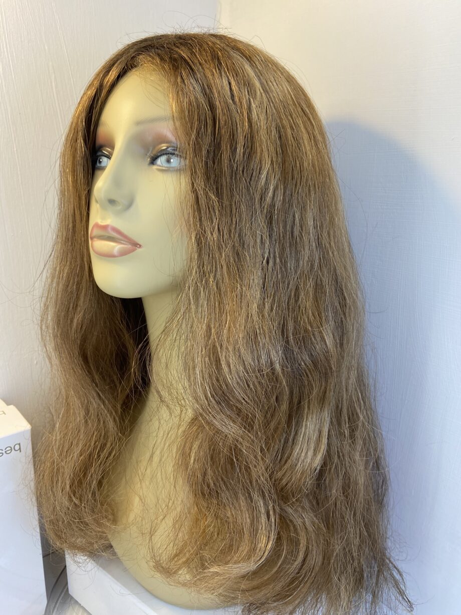 Very long wavy new brown wig. Bbrlw617