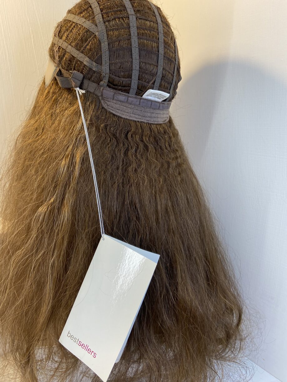 Very long wavy new brown wig. Bbrlw617