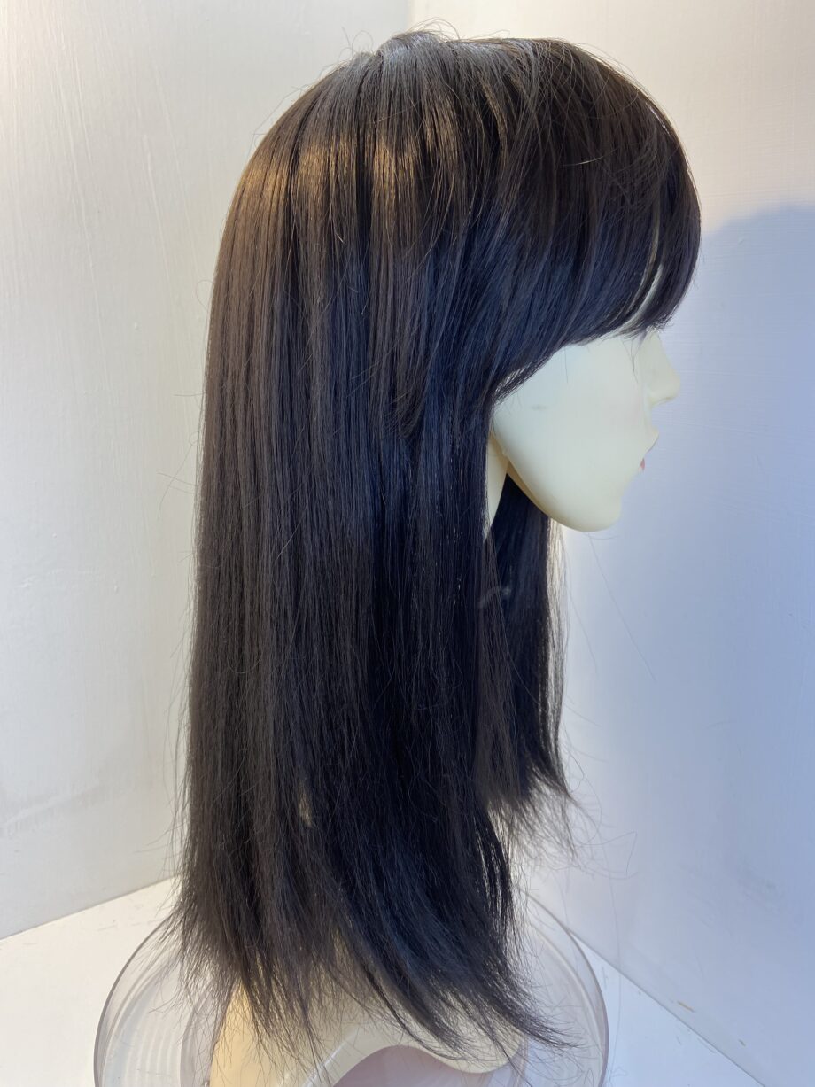 Long dark brown wig. Brls611