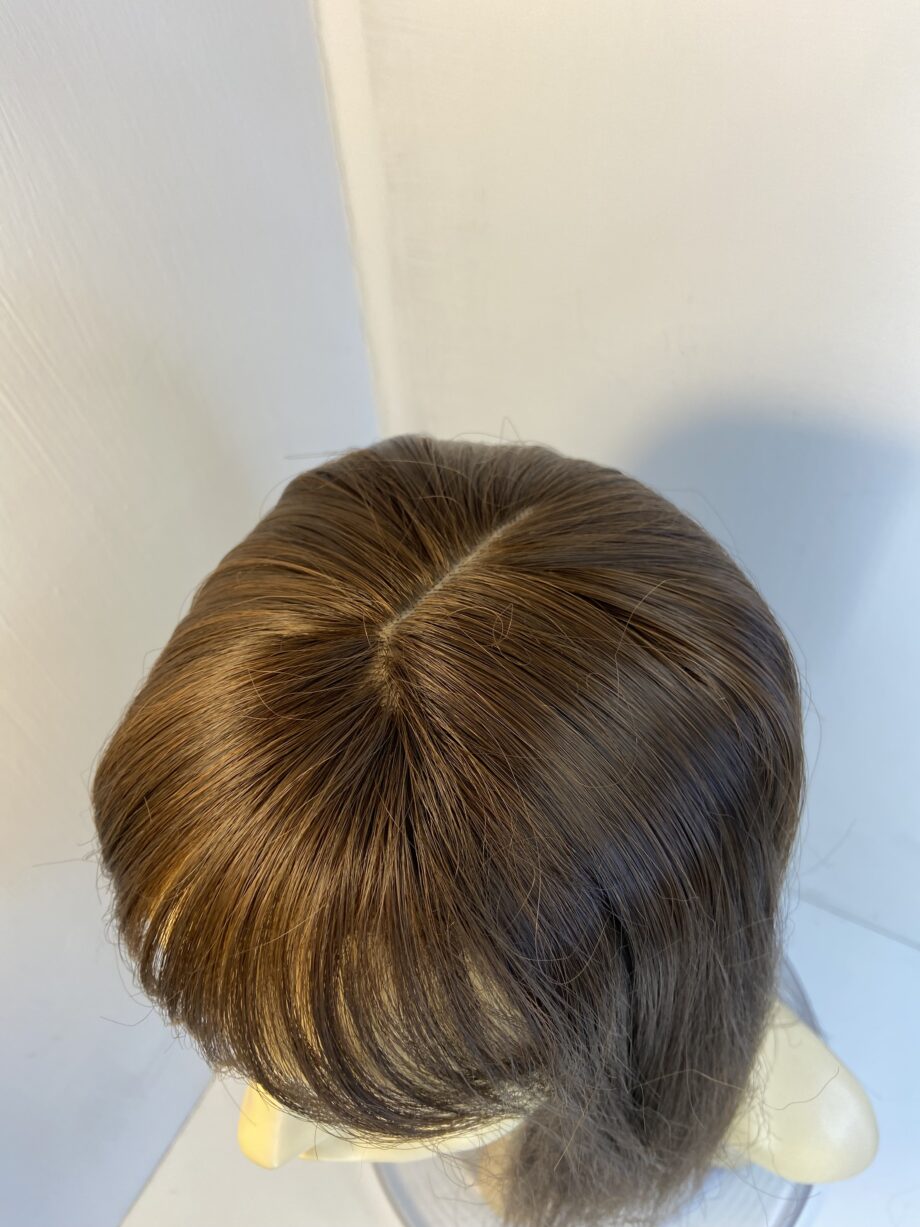 Long  brown hairpiece. Brls612