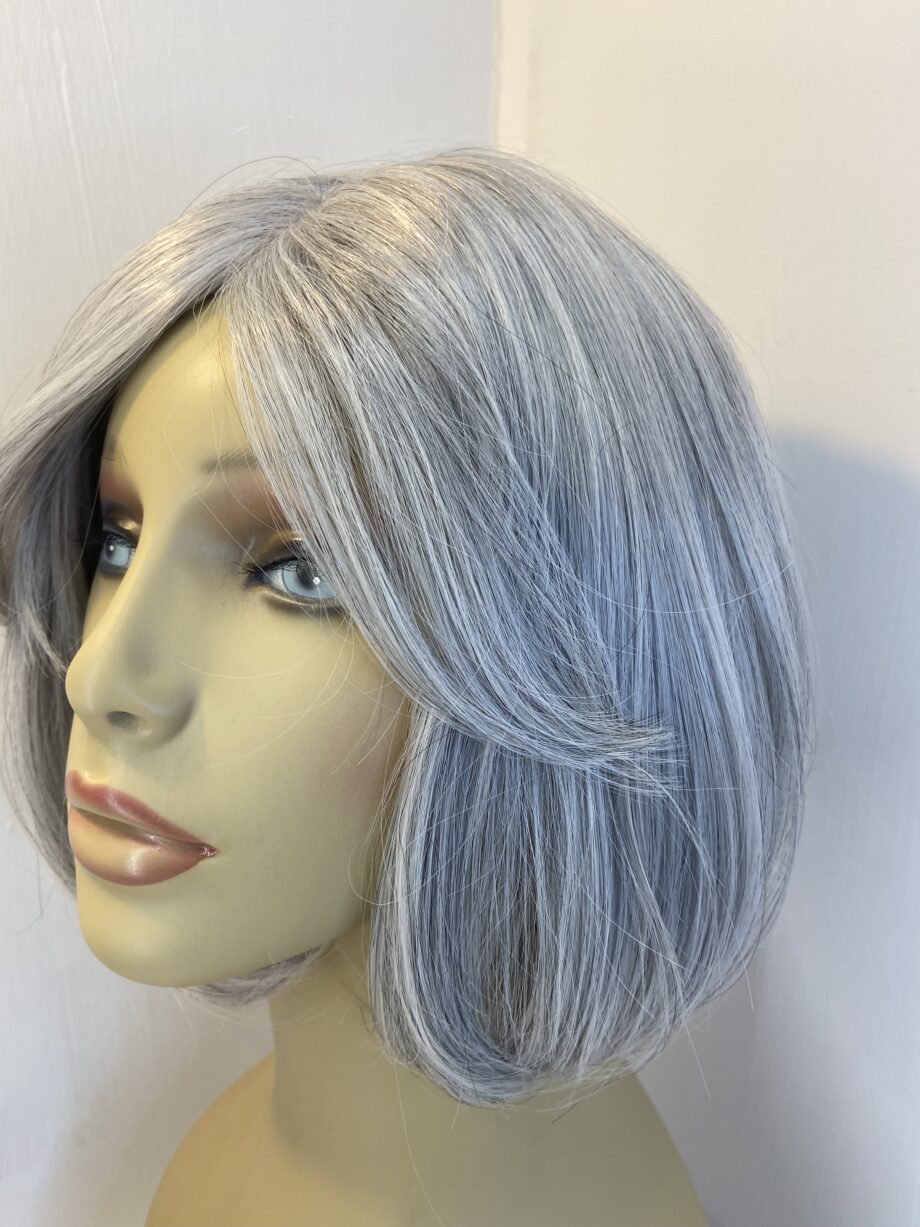 New silver grey stylish wig. Bgms620