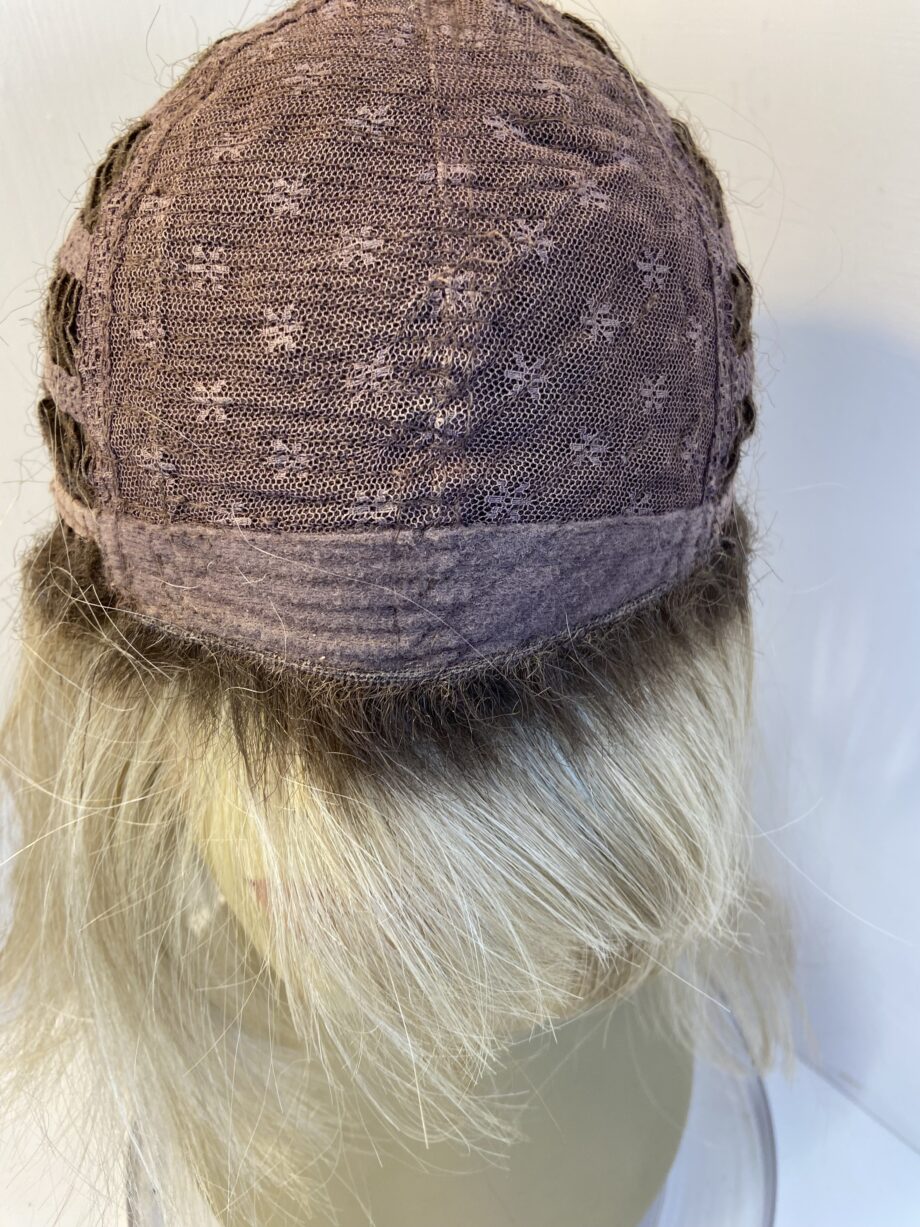 Blonde rooted mid length wig. Blms759