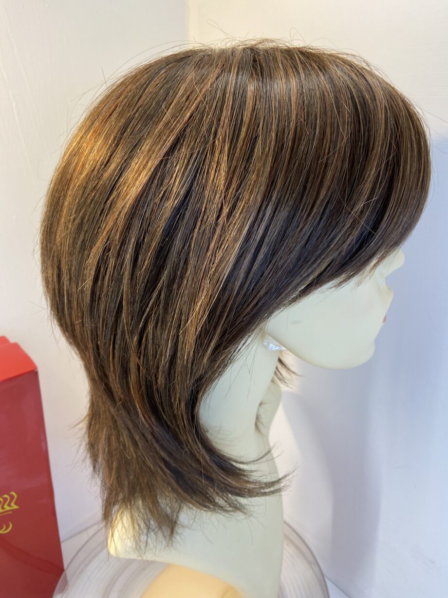 Rene of Paris long brown wig. Bbrls622