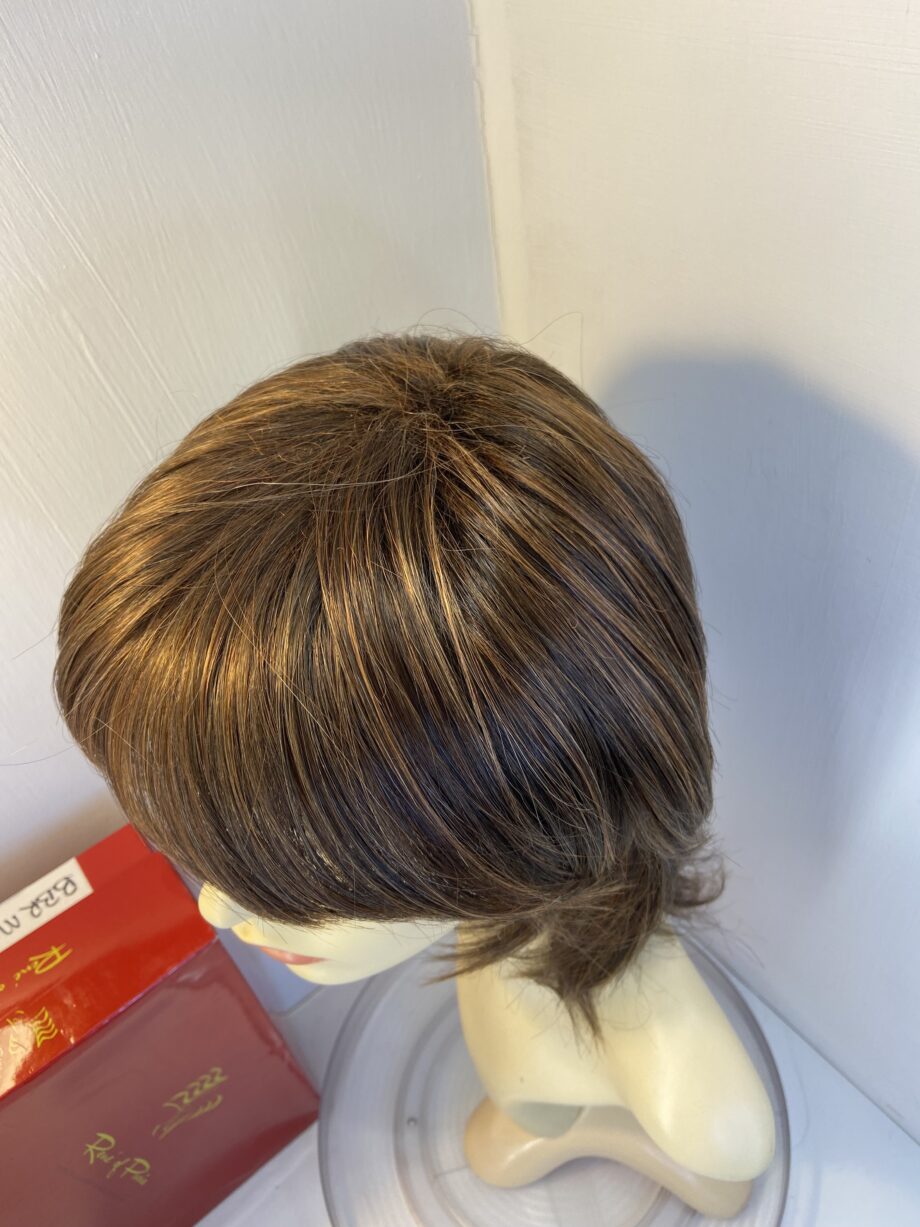 Rene of Paris long brown wig. Bbrls622