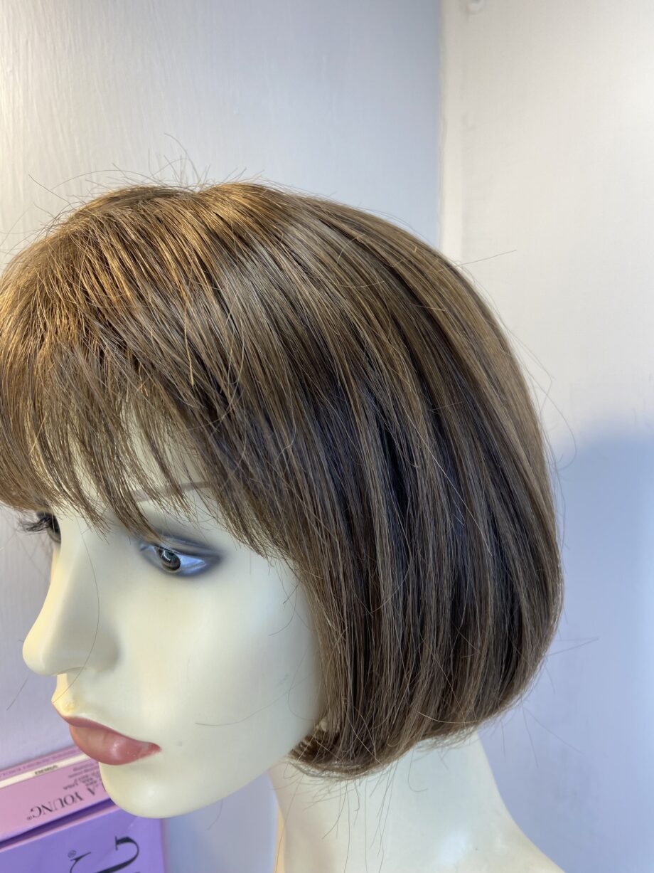 Super soft brown wig. Bbrms623