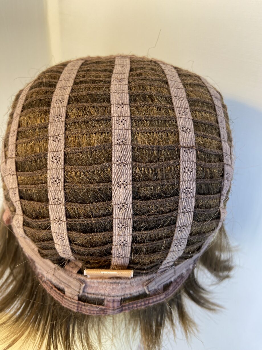 Super soft brown wig. Bbrms623