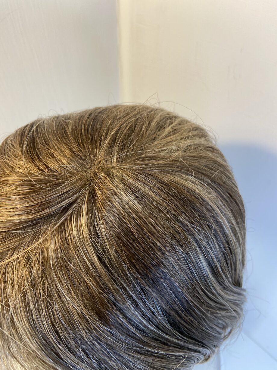 Soft brown wig. Brms760