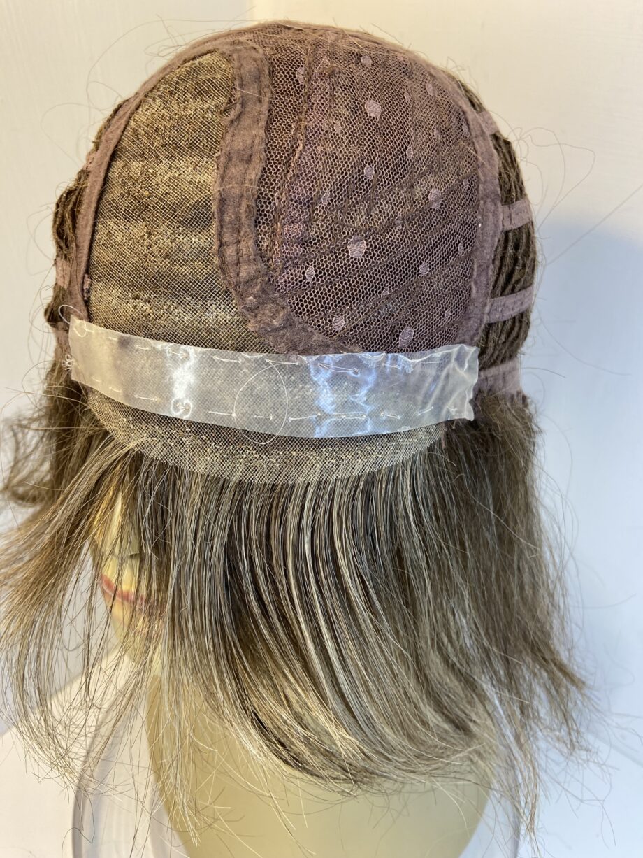 Soft brown wig. Brms760