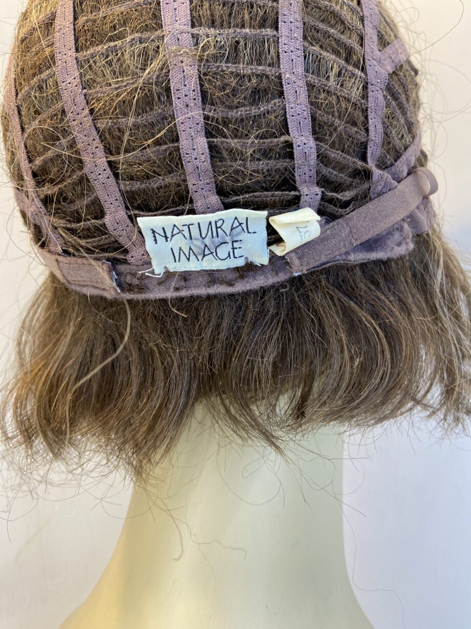 Soft brown wig. Brms760