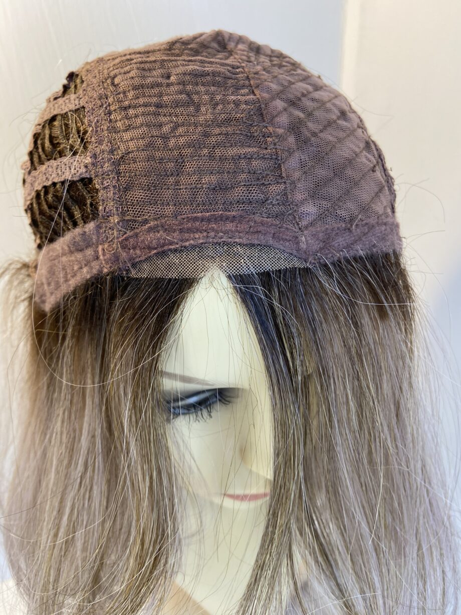New long wavy lavender wig. Lalw223