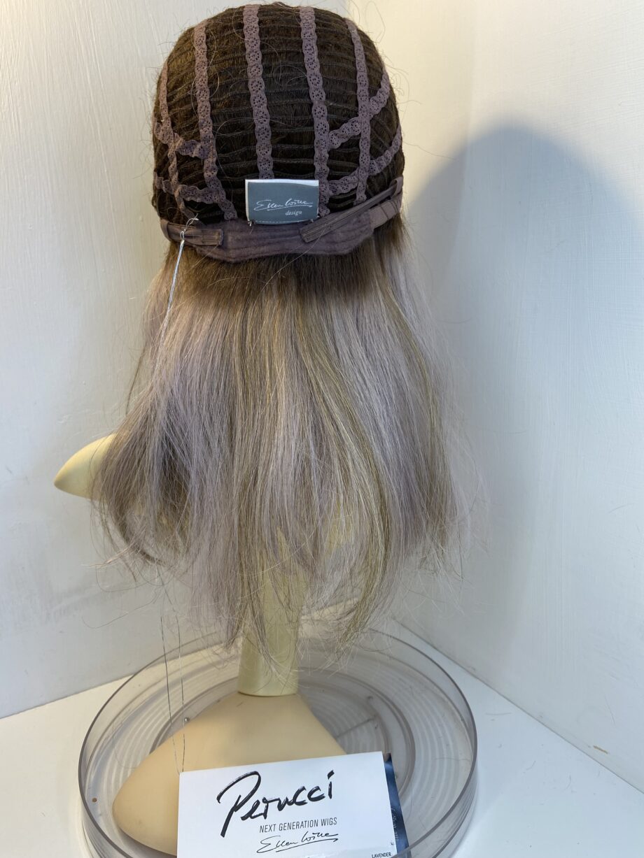 New long wavy lavender wig. Lalw223