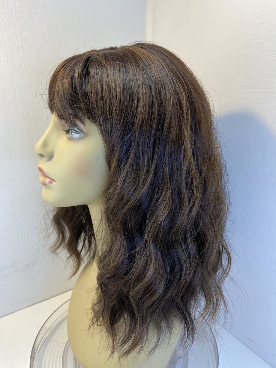 Superb brown wavy wig. Brlw07