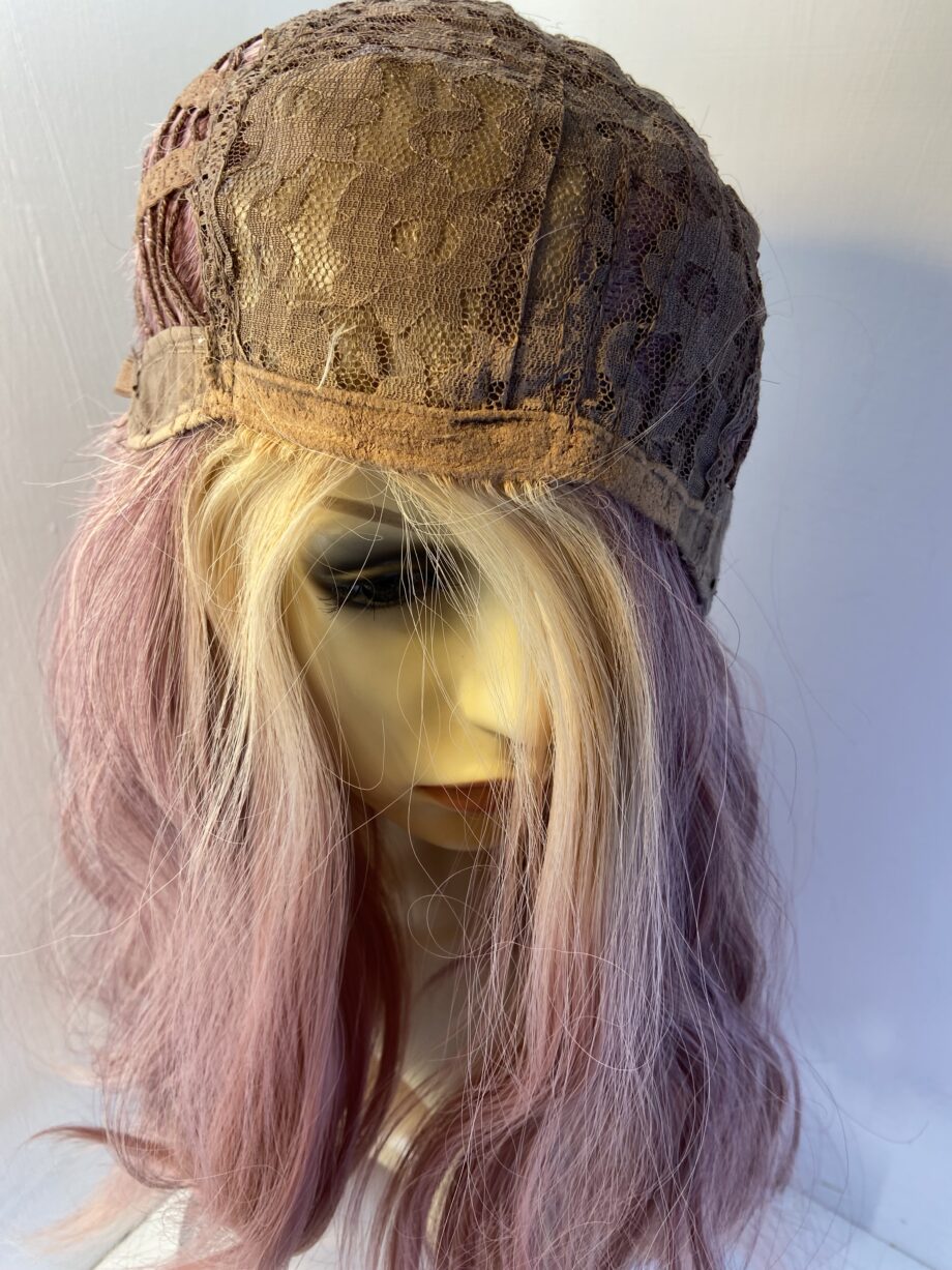 Pink long wavy wig. Pinklw10