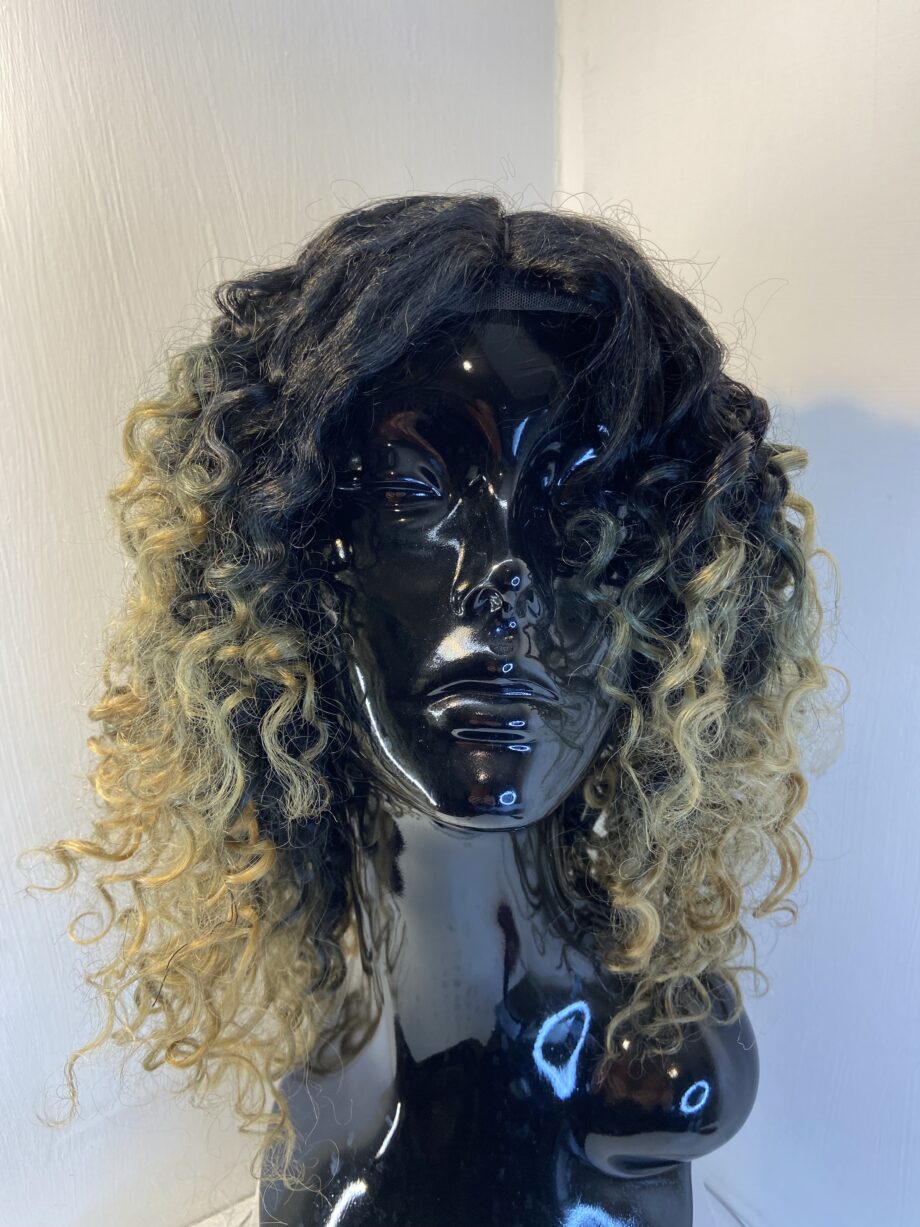 Stylish rooted brown curly wig. Brmc763