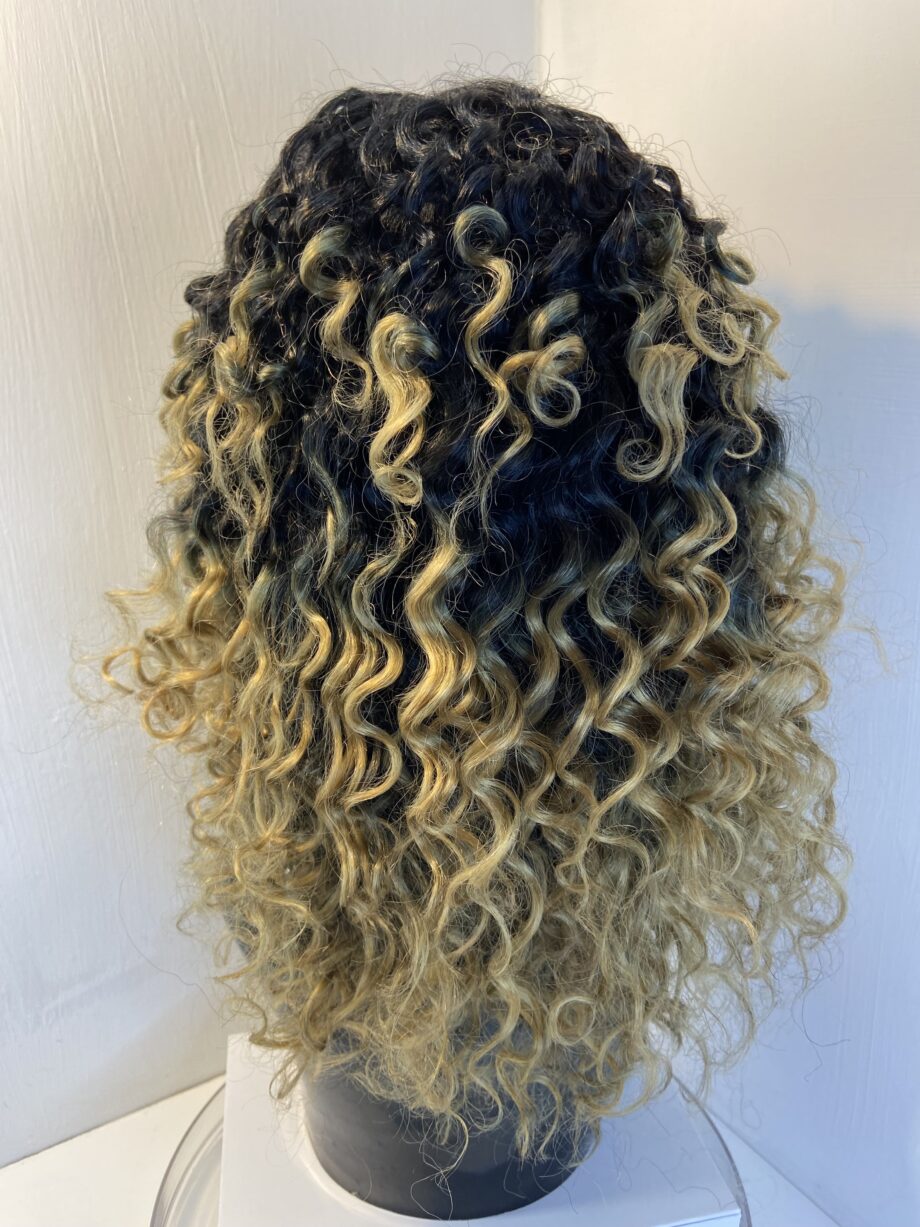 Stylish rooted brown curly wig. Brmc763