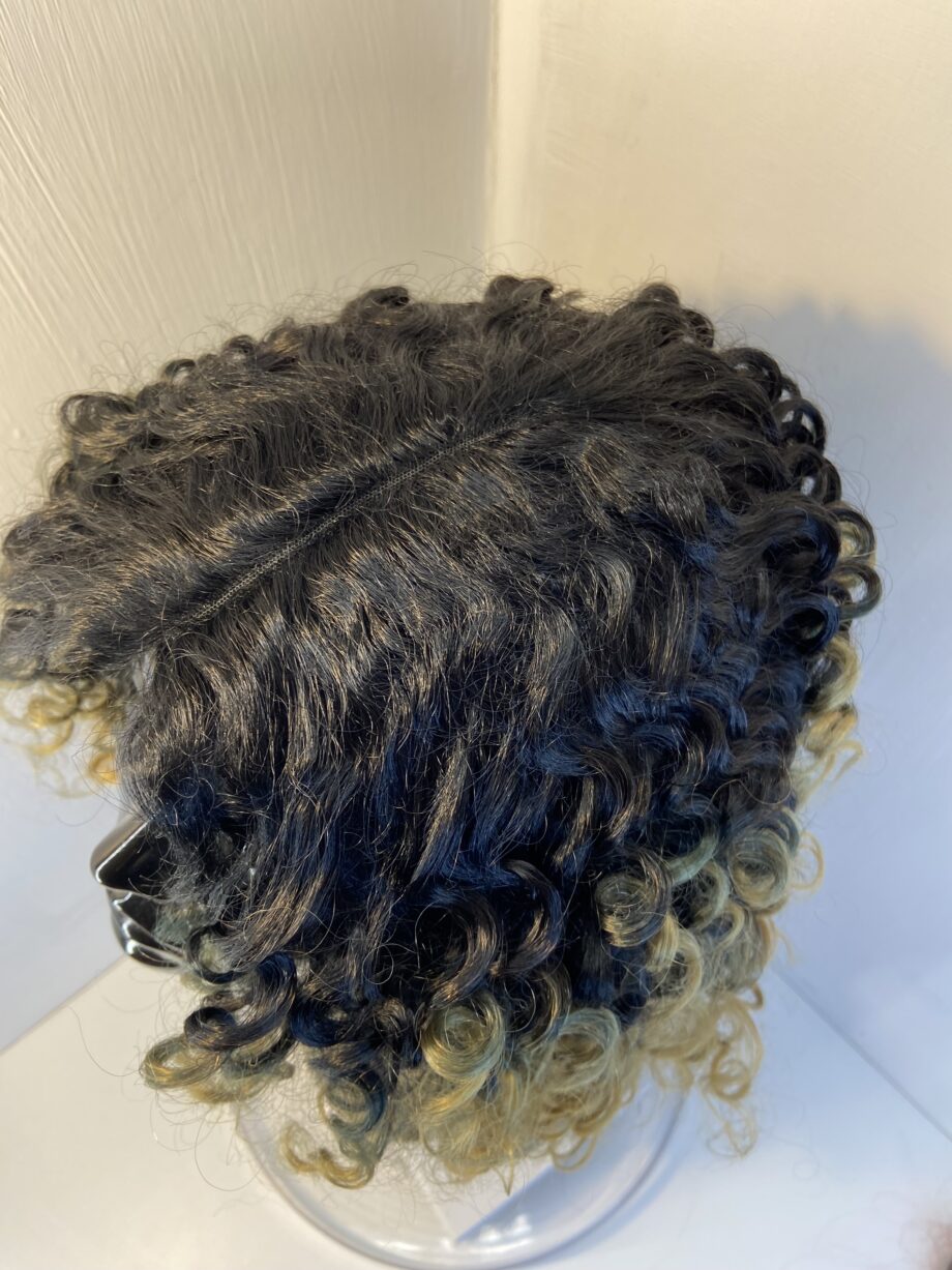 Stylish rooted brown curly wig. Brmc763