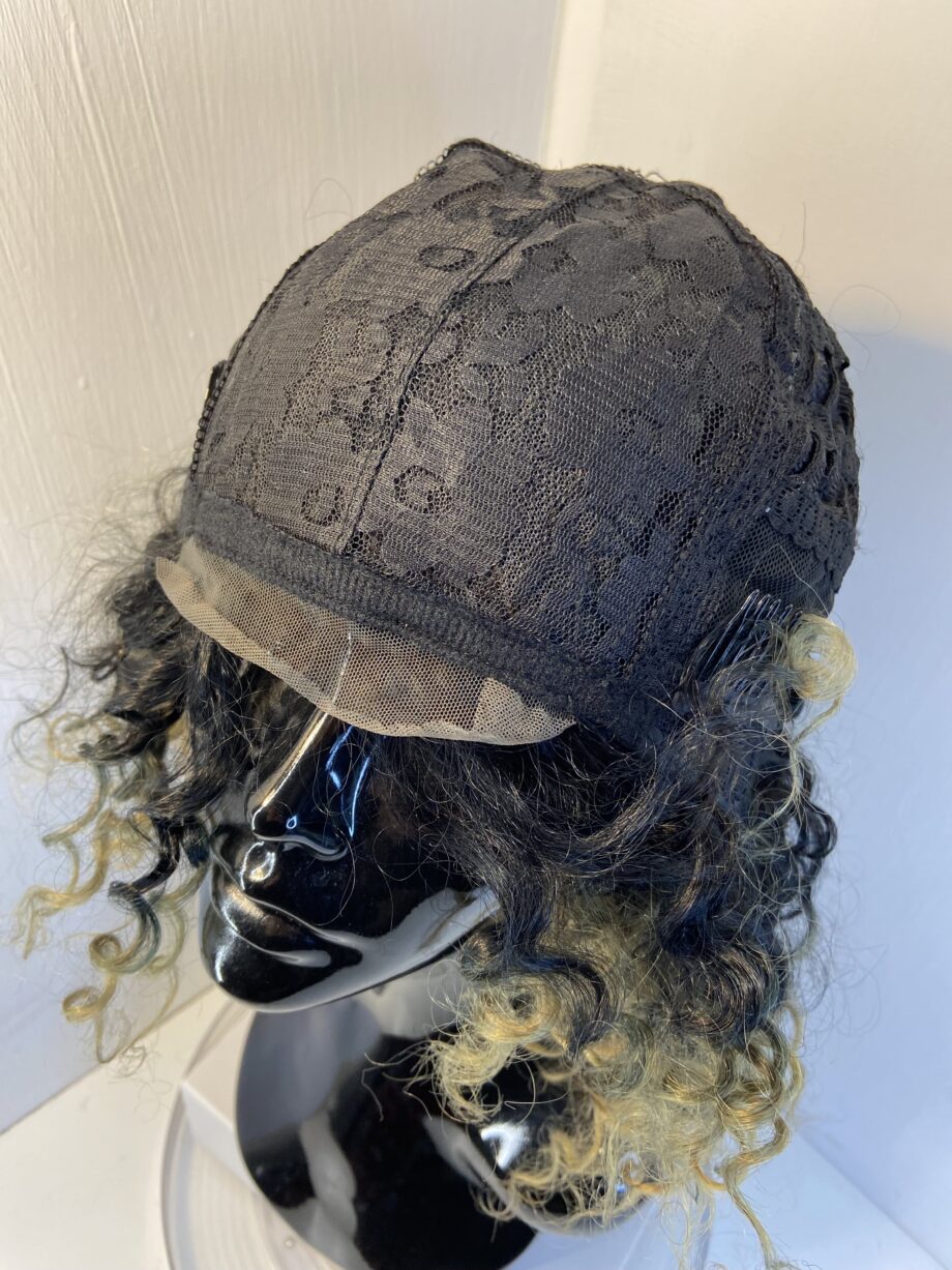 Stylish rooted brown curly wig. Brmc763