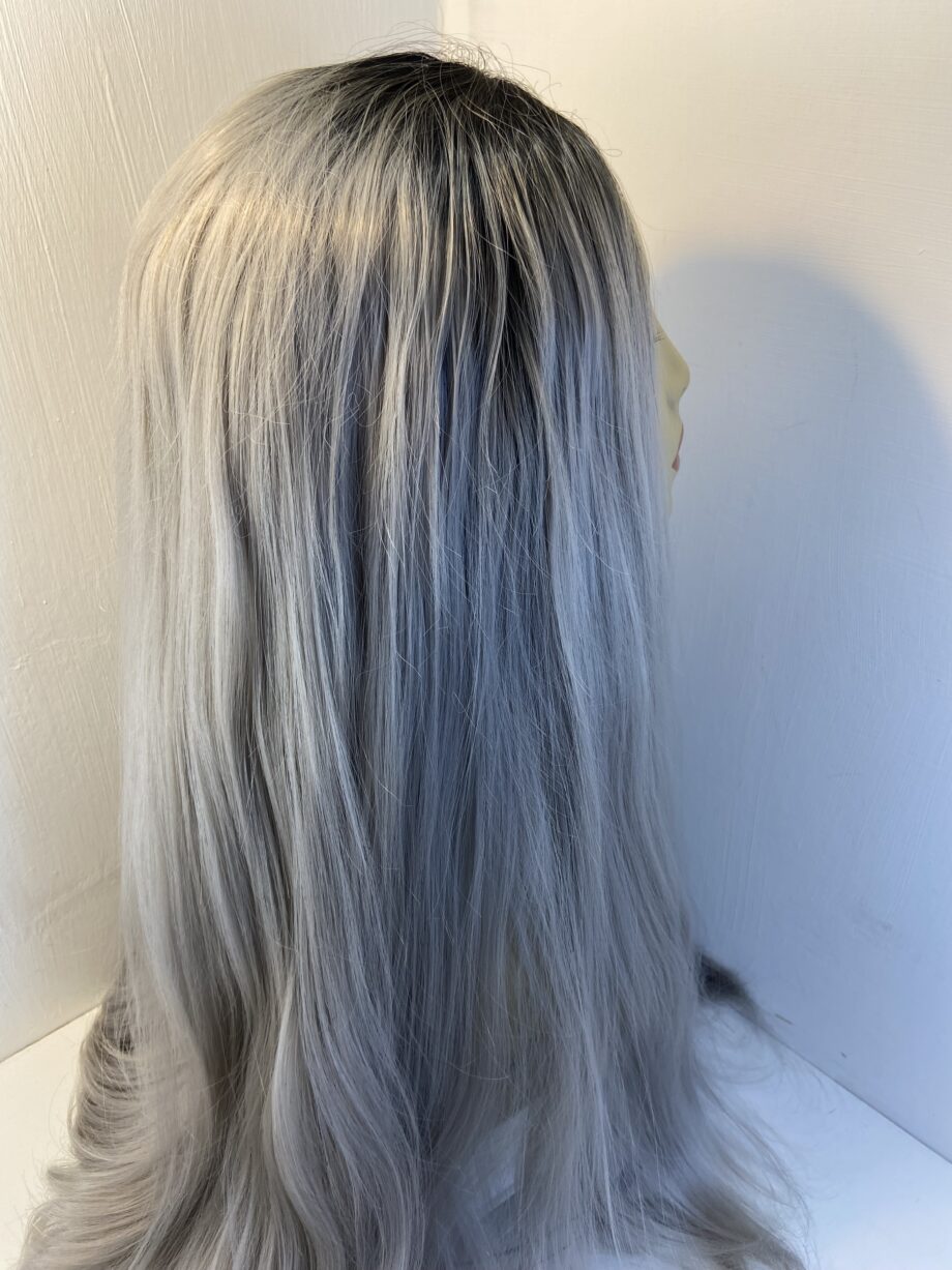 New silver rooted long wig. Gls764