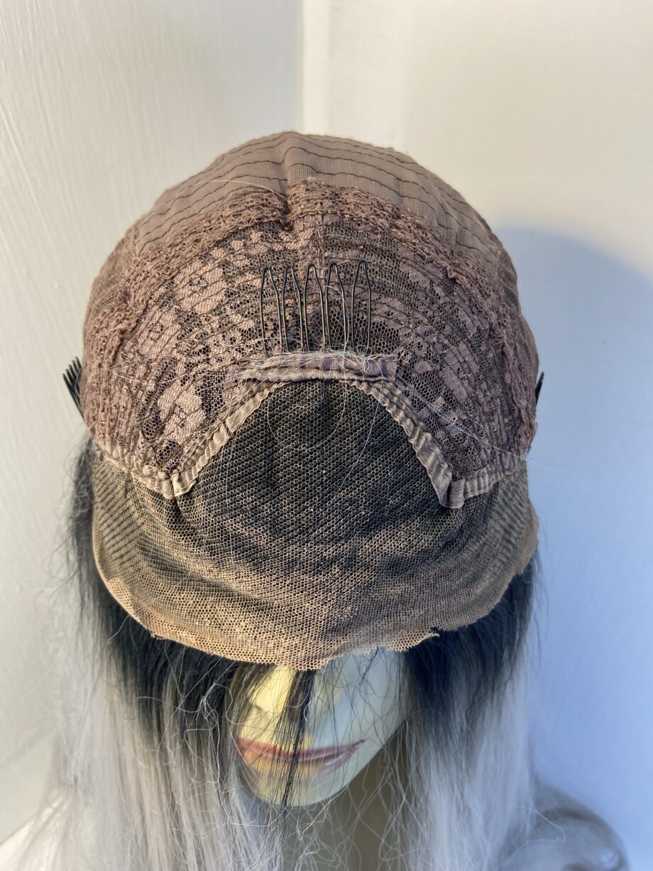 New silver rooted long wig. Gls764