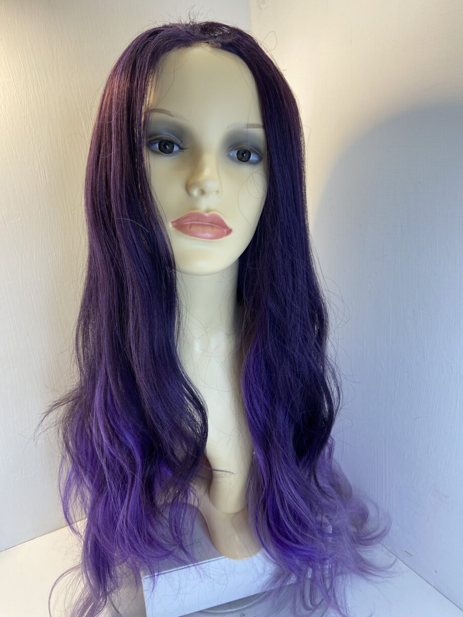 Purple/lilac long wig. Purplelw820
