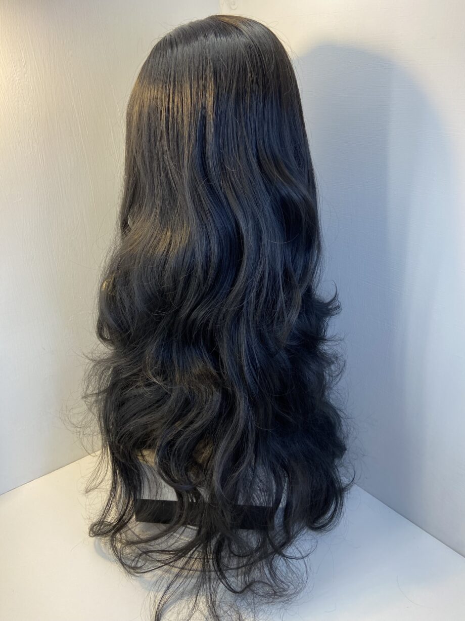 Extra long black wavy heat. Blls767