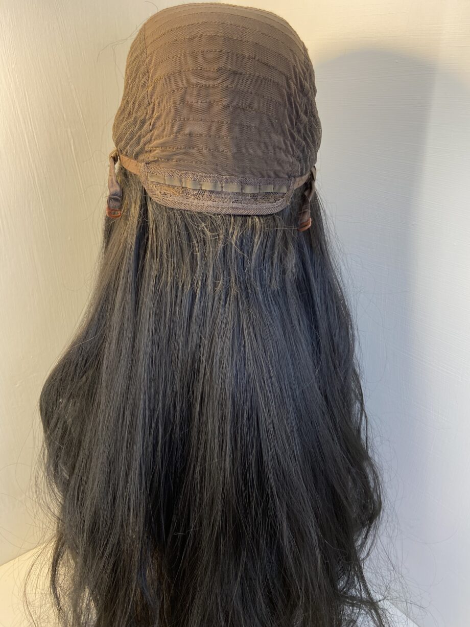 Extra long black wavy heat. Blls767