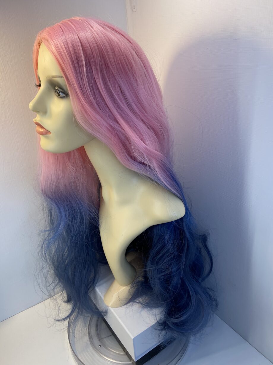 Gorgeous pink blue king wig. Pinkbluelw768